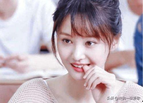 娱乐吃瓜酱七七  第2张