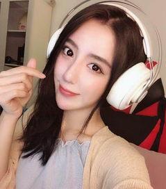 低胸美女主播直播叫床